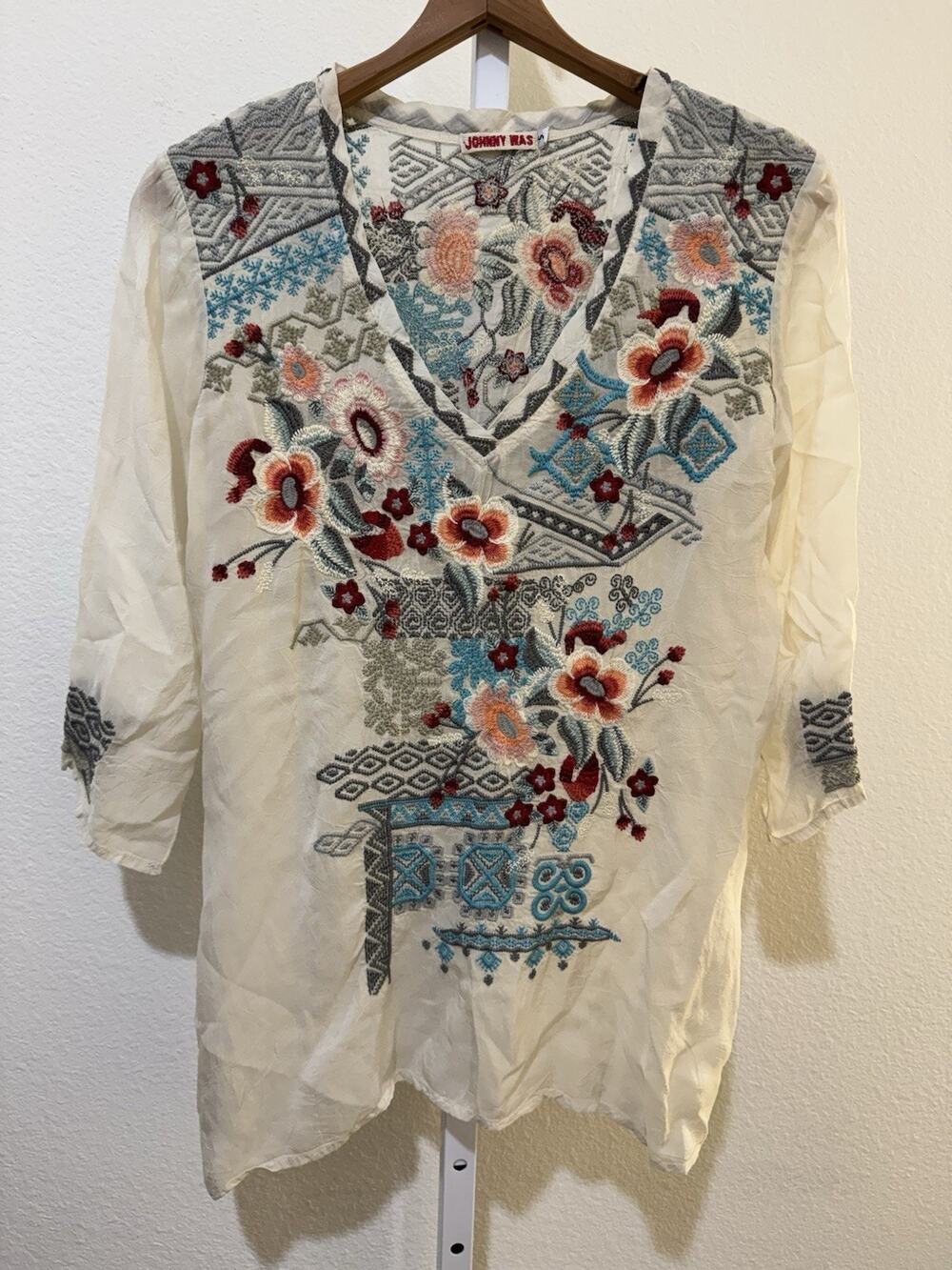 Johnny Was Sz S Embroidered Tunic Top V-Neck Top Blouse Semi Sheer